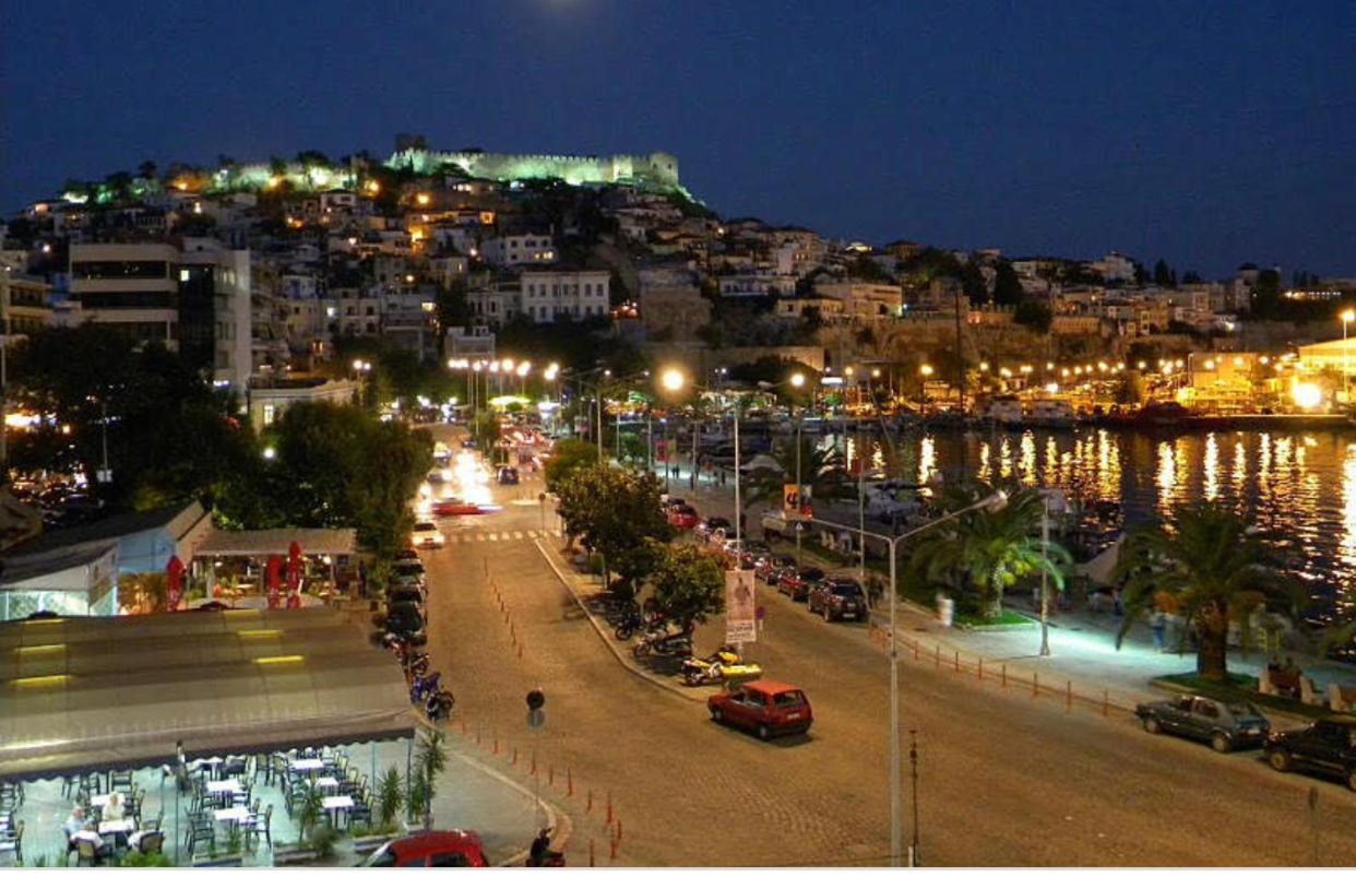 Aris Studios Kavala Esterno foto